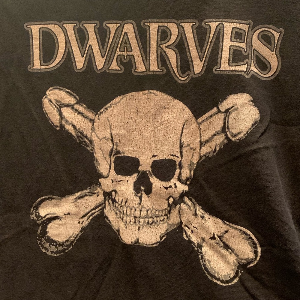 THE DWARVES SKULL AND CROSSBONERS